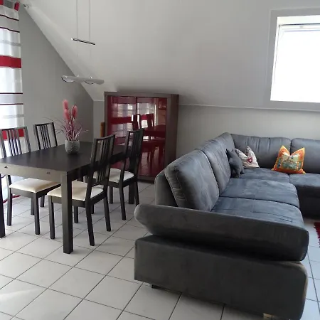 Apartmán Ferienwohnung Am Schloss